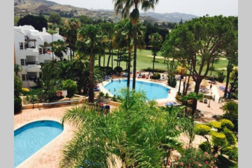 Stylish One Bed Apartment At Matchroom Country Club Fuengirola Exterior foto
